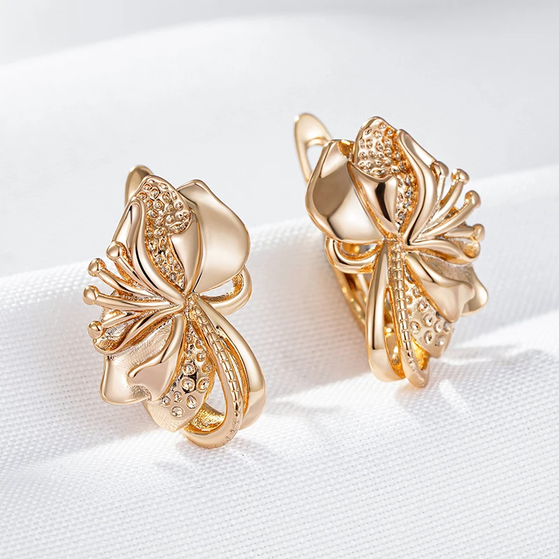 Wbmqda Vintage Glossy Flower Dangle Earrings For Women 585 Rose Gold Color Delicate Pattern Carving Simple Fashion Daily Jewelry