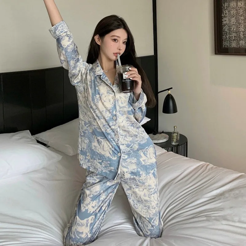 2023 خريف جديد الحرير الجليد المرأة بيجامة التلبيب زر سترة وتتسابق للنساء 2 قطعة مجموعة موضة الطباعة مجموعة الملابس للنساء