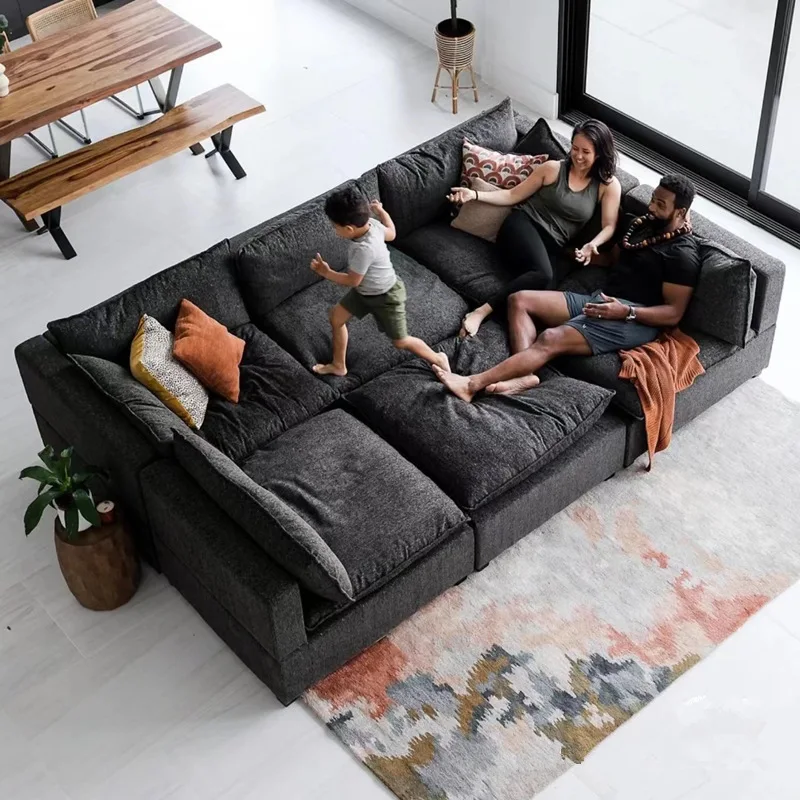 Sofá italiano de tecido com assento largo e profundo