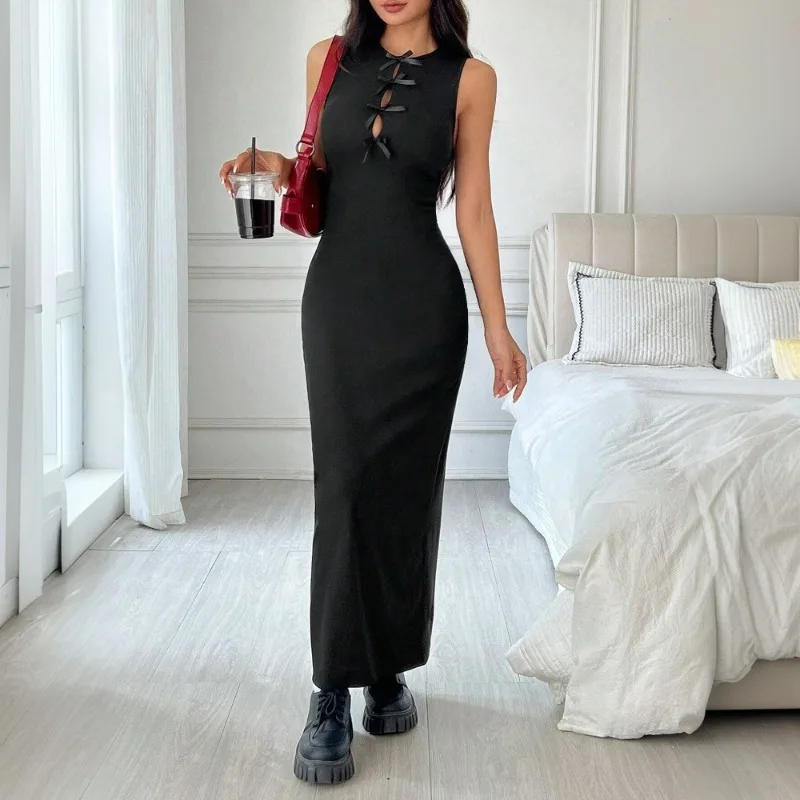 

Pure Desire Dress with Round Neck Sleeveless Slim Long Skirt - Showing Unique Charm and Becoming A Model of Fashionable Outfits