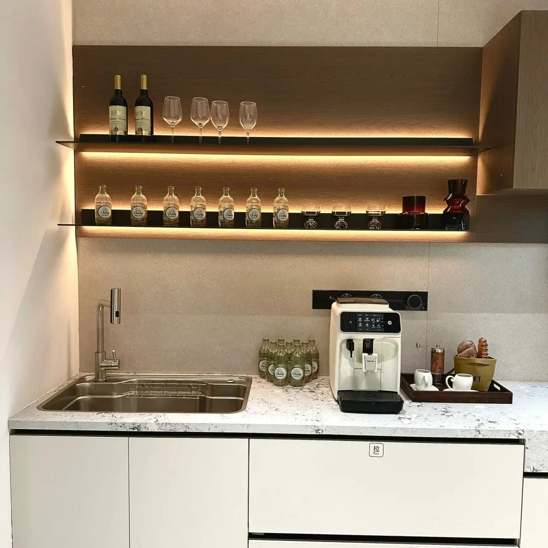 ％YUBAI High-End Pine Wood Grain Luxury Custom Water Resistant Modern Multi-Functional Kitchen