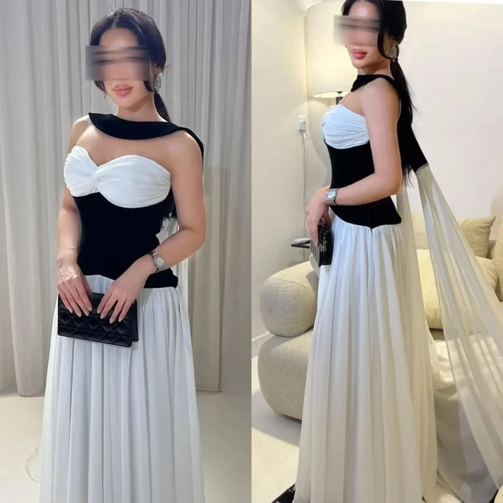 Aangepaste maten beschikbaar Sexy chiffon plooi Ruches Gedrapeerde A-lijn strapless lange jurken Op maat gemaakte gelegenheidsjurken Casual Eenvoudig