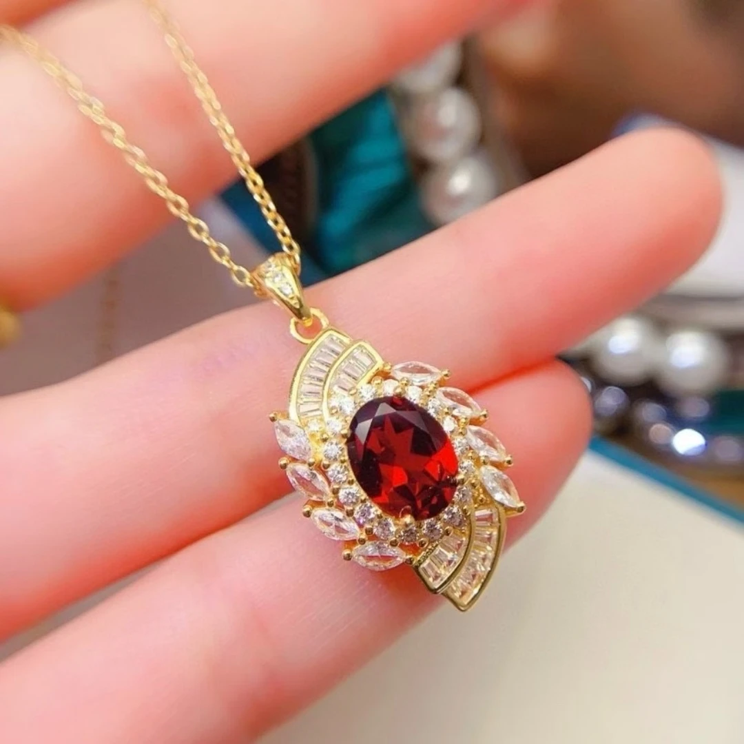 

KJJEAXCMY High End Women's Pendant Natural Garnet S925 Silver with Electroplating Boasting High Clarity Full Brilliance