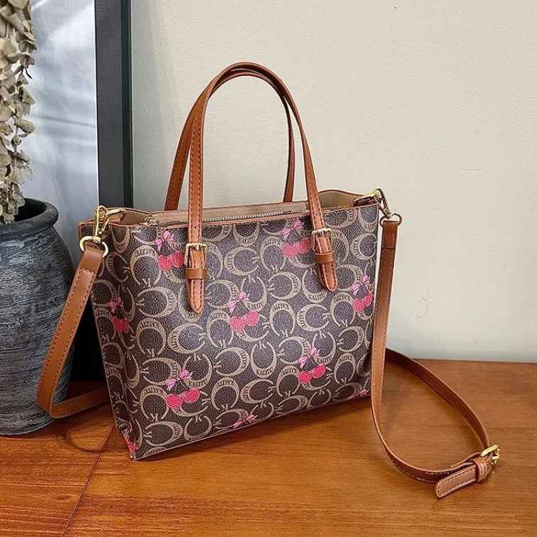 

Weekend Ready Shoulder Bag Women Multifunctional Handbag Casual Style For Relaxed Outings And Leisure Activities