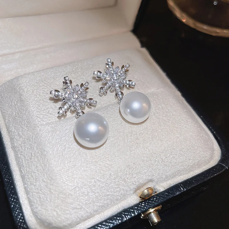 

Shiny Rhinestone Snowflake Drop Earrings Stud for Women Crystal Zircon Pearl Dangle Earrings Christmas Party Jewelry Gift