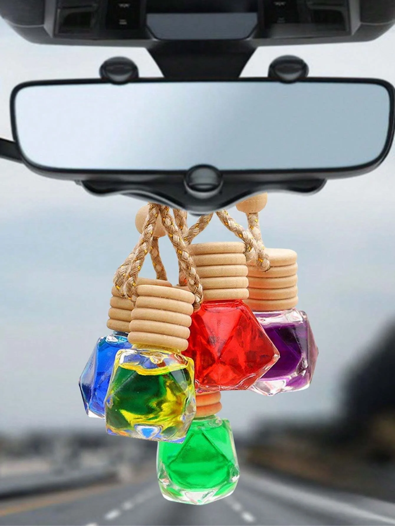 1pc Car Air Freshener Diffuser Aromatherapy Essential Oil Bottle Hanging Essential Oil Pendant Home Bathroom Car Fragrance Decor