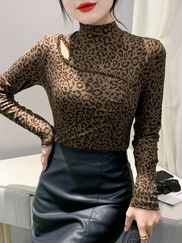 Maglietta Lunga con Ricami Elaborati e Traforata, Moda Autunnale da Donna, Maglia Base Snellente con Stampa Leopardata