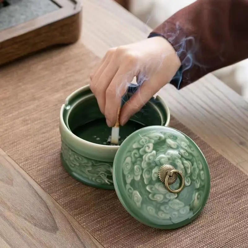 Celadon large high appearance level office living room home decoration ashproof seal ashtray with lid new ashtray