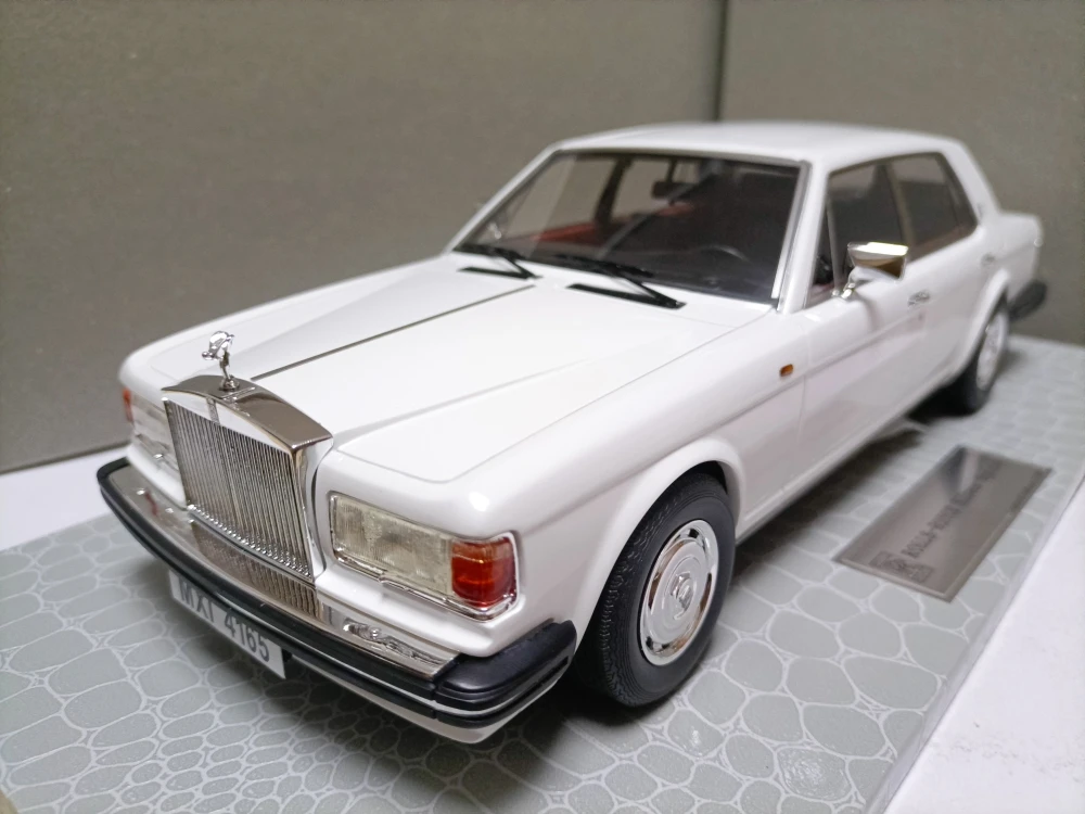 AMC 1:18 For Rolls Royce Silver Spirit Silver Spur 4 Door Limousine Model Rolls Silver Spirit