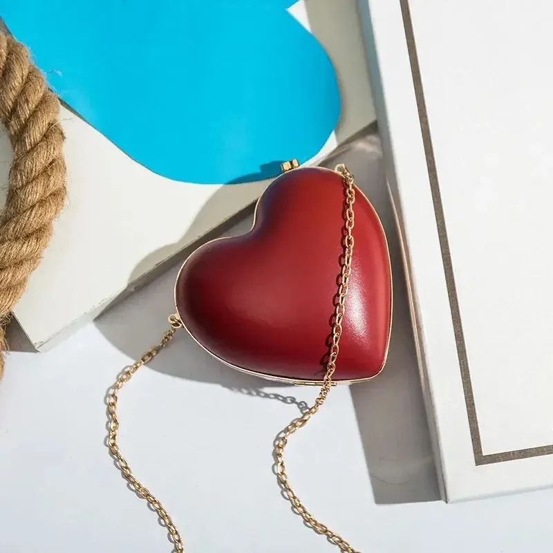 Red Heart Shaped Fashion Clutch Evening Bag Female Luxury Designer Shoulder Bag High-Grade Wedding Party Lovely Mini Chain Purse