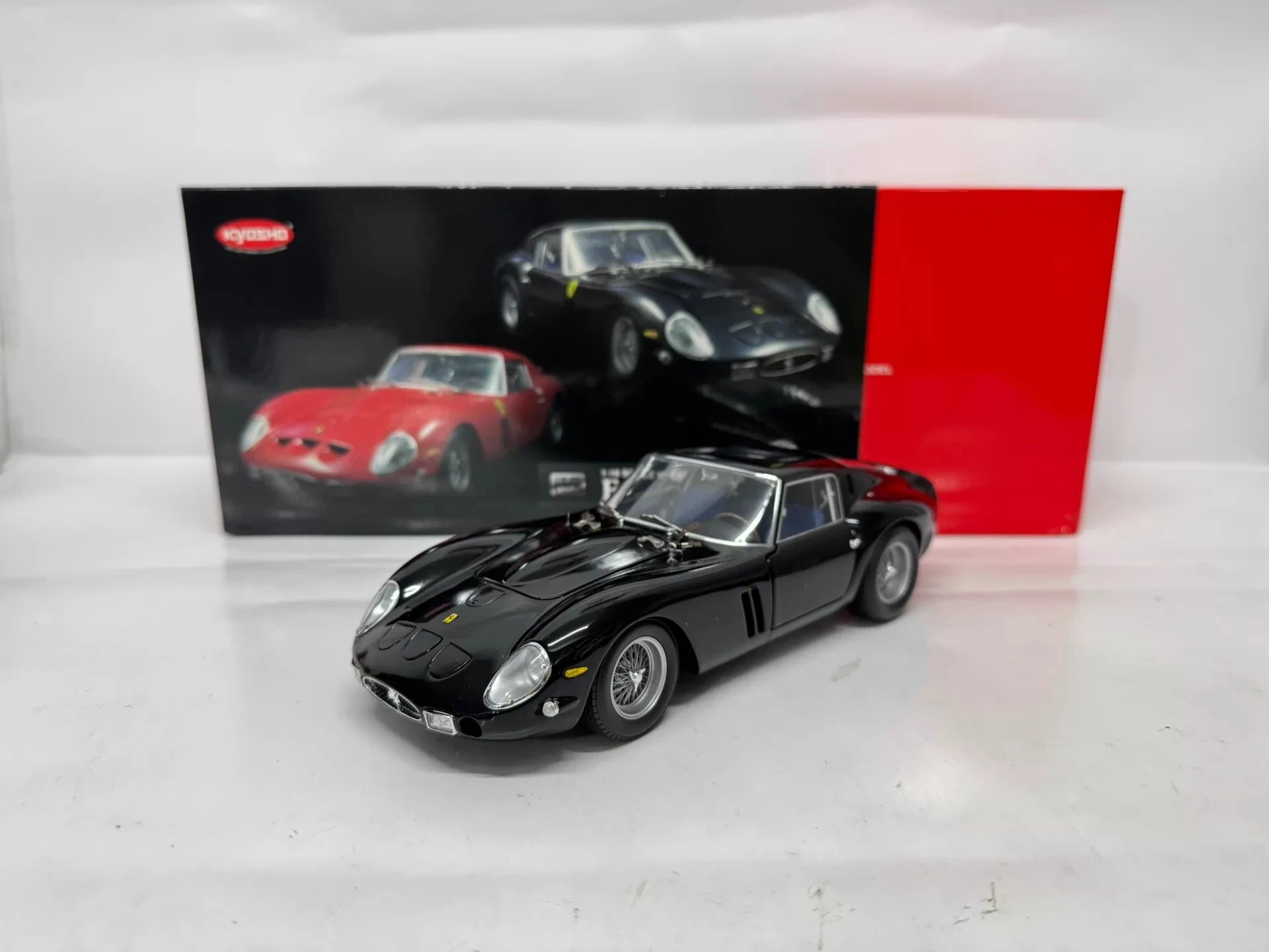 

Kyosho 1:18 250GTO HI-End Black Simulation Limited Edition Alloy Metal Static Car Model Toy Gift