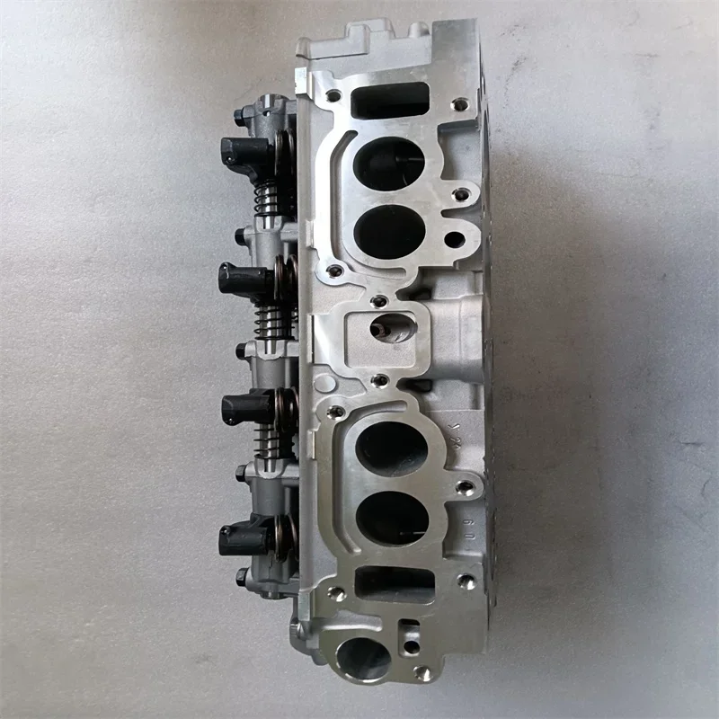 4g63 Complete Cylinder Head For L200 Engine Assembly MD305479 8 Valves