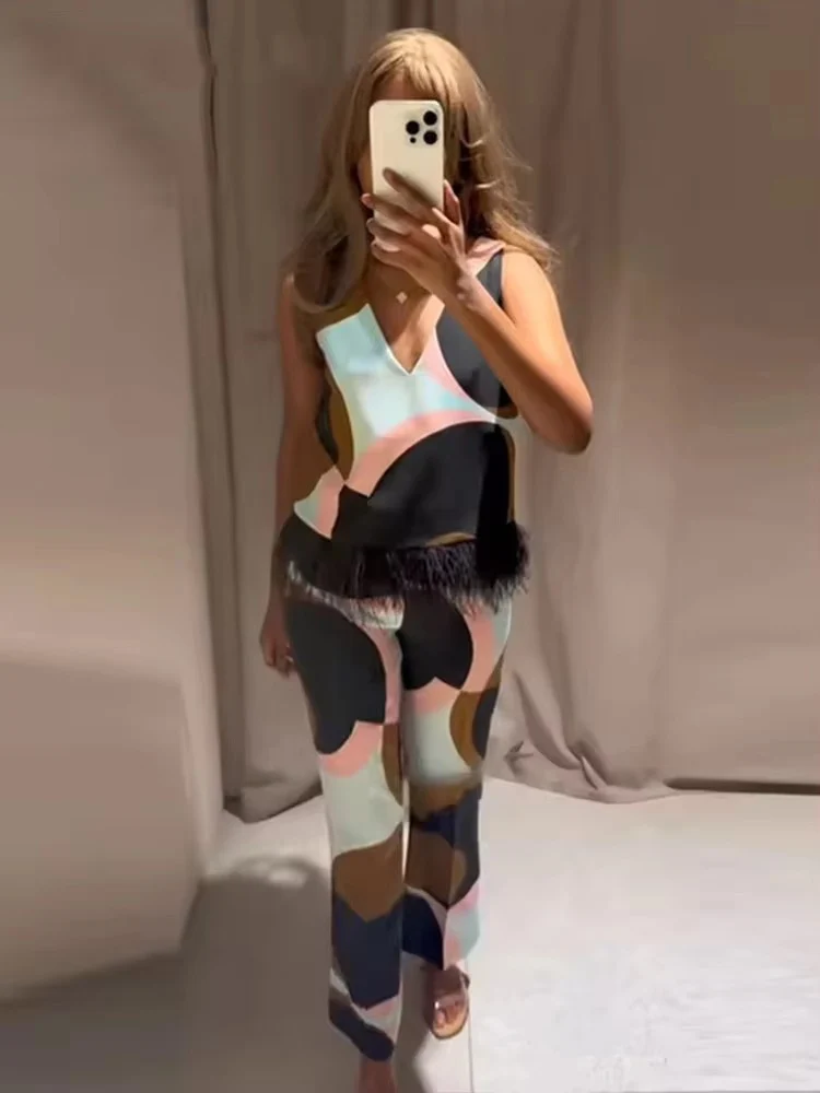 هندسية طباعة المرقعة سترة السراويل مجموعات للنساء 2 قطعة ريشة الديكور الخامس الرقبة تانك القمم الدعاوى ملابس امرأة عادية