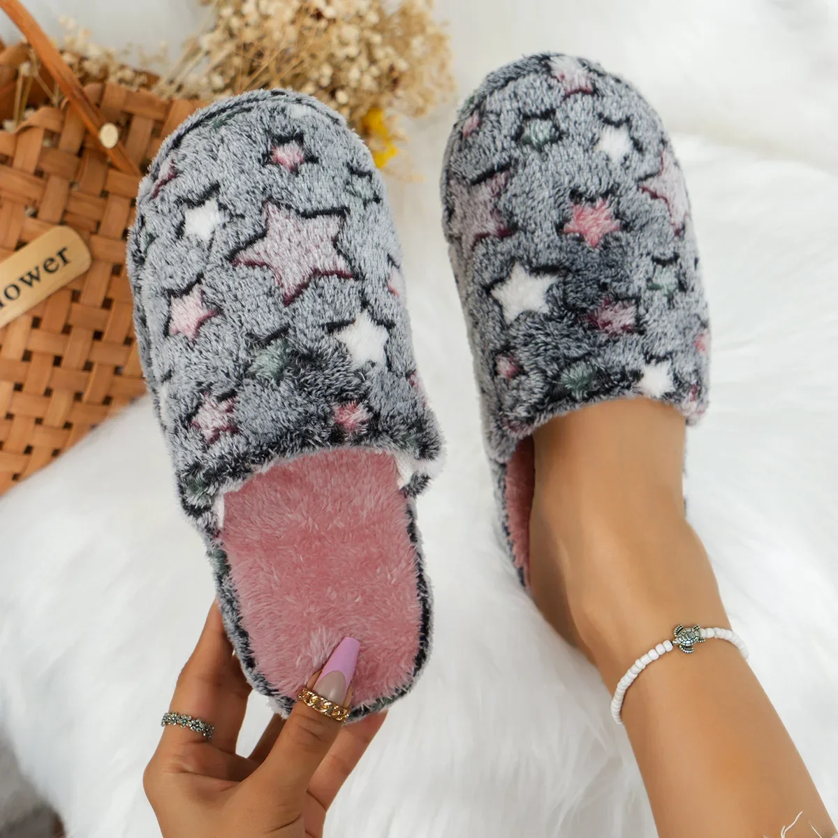 Indoor anti slip fuzzy slippers, cotton slippers for women in autumn and winter, warm home, anti slip thick soles for indoor cou