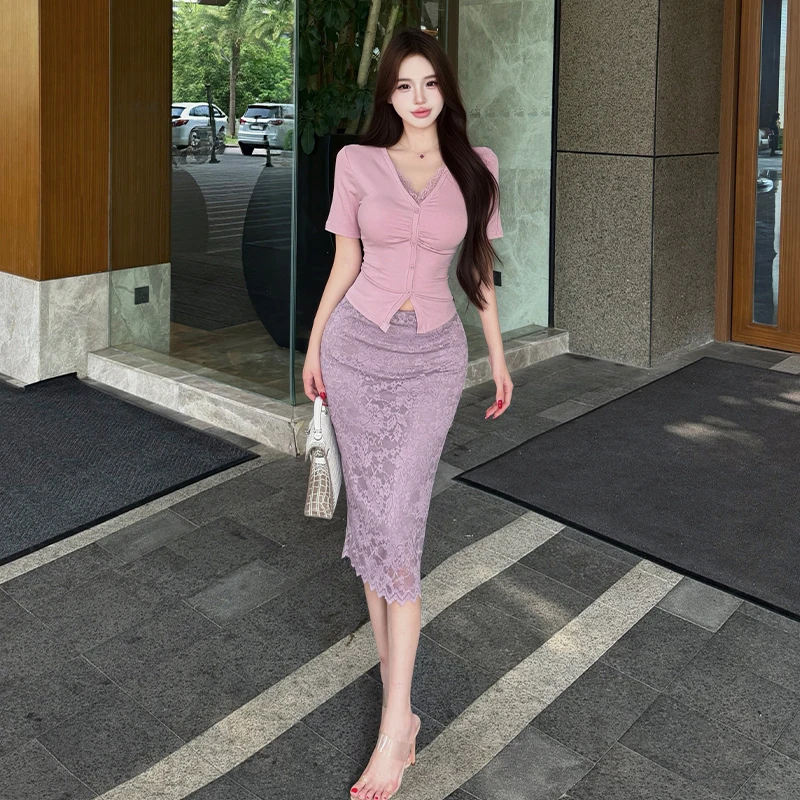 

Pure Desire Lace Splice Short Sleeve T-Shirt Women's Top Half Body Midi Skirt Fashion Two-Piece Set Light Maturity Summer