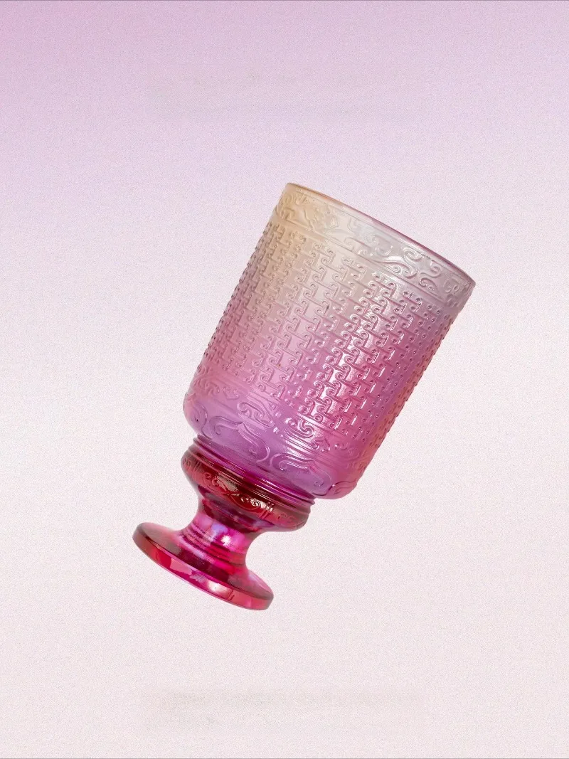 

Предзаказ [Новая расцветка] Чайная чашка-гоблет 165 мл из коллекции "Поздний дымчатый эффект" с древним глянцевым рельефным узором в виде облаков