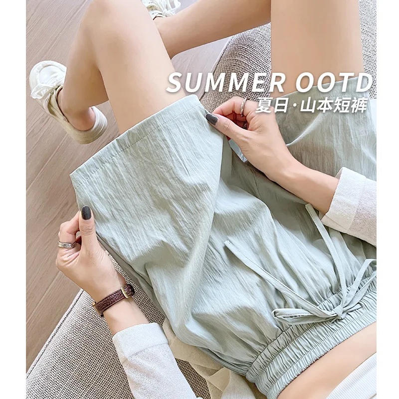 

Светло-зеленые шорты Yamamoto из ледяного шелка для женщин для ношения на улице летом2025Новые свободные повседневные шорты средней длины с высокой талией и широкими штанинами