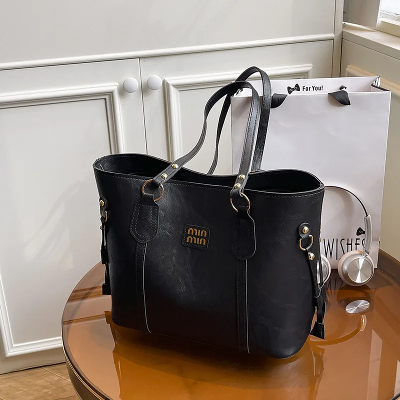 

2025 Autumn Winter Vintage Tote Bag, Spacious Shoulder Purse for Women, Casual Crossbody Tote, Minimalist Day-to-Night Bag