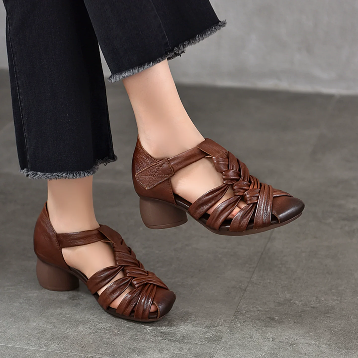 Handwoven Leather Sandals Women's Roman Style Hollow out Thick Heel Soft Bottom Headed Shoes Breathable Slip-On Mom Shoes