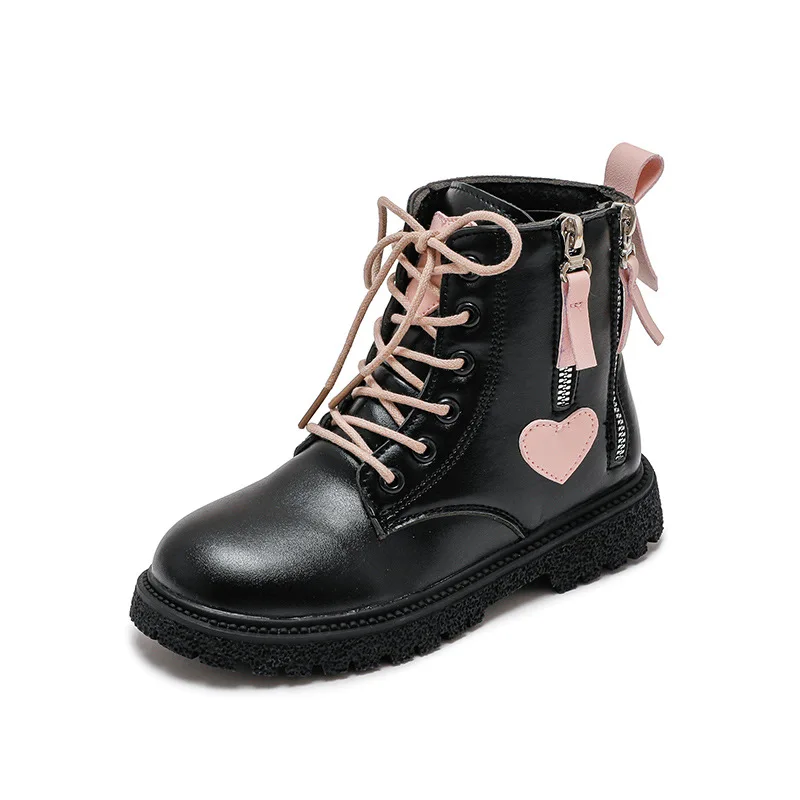 Stivali in pelle per bambini 2024 autunno inverno stivali corti in peluche caldi moda scarpe alte per ragazze rosa amore stivaletti principessa