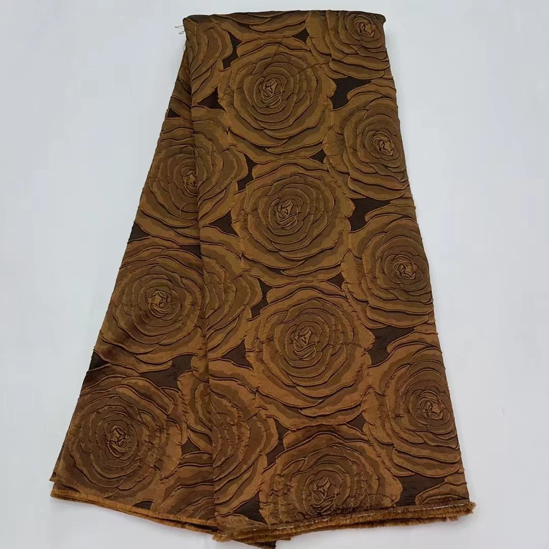 

New Arrival Brown Flowers African Nigerian Jacquard Brocade Lace Fabric 2025 French Damask Lace Fabric For Party Dress KJK25126