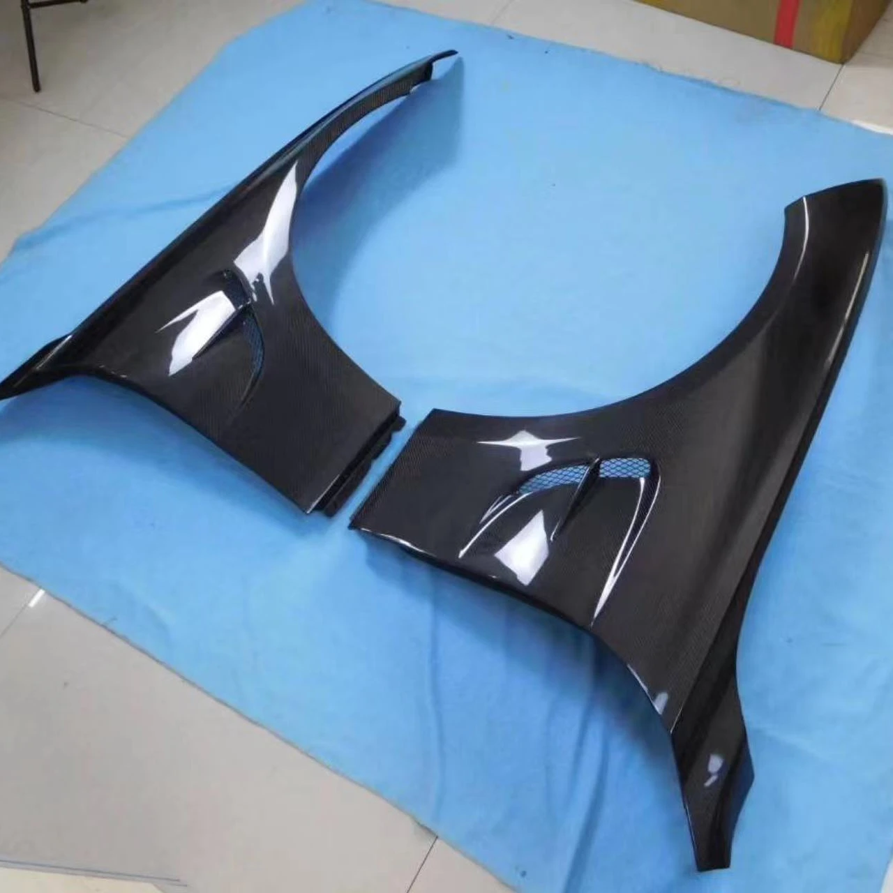 

Good Carbon Fiber Fenders for BMW F30 2013-2019 Premium Fenders Classic Auto Parts
