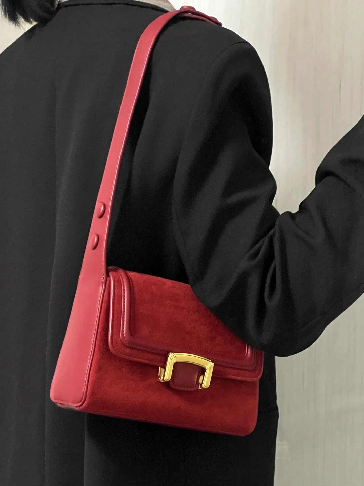 Light Luxury Burgundy Ladies Shoulder Bag Designer Velvet PU Splice Exquisite Lock Buckle Underarm Bag Fashion Versatile Handbag