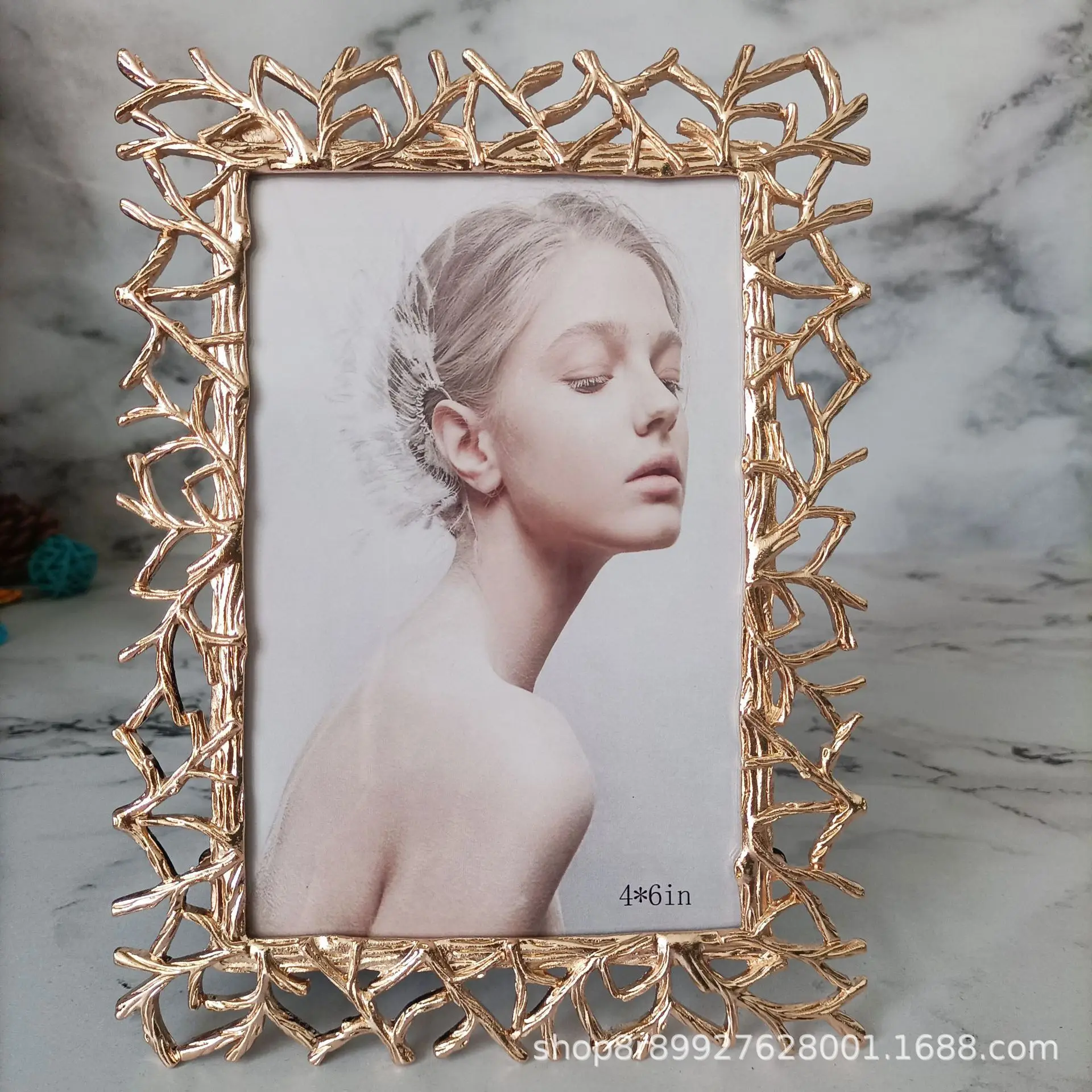 

Golden Silver Art Photo Frame,Desktop Photo Display Ornaments,Bedroom Portrait Decor,Exquisite Creative Branch,Metal Photo Frame