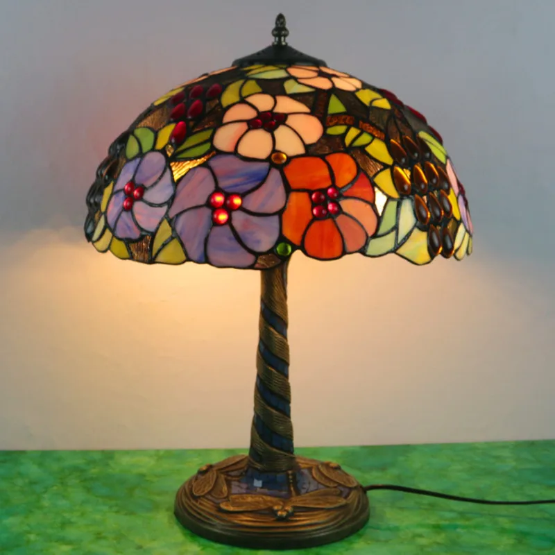 Króliczek Tiffany szklana lampa stołowa LED kreatywny Retro Dragonfly lampka na biurko modna dekoracja do domu salon sypialnia nocna