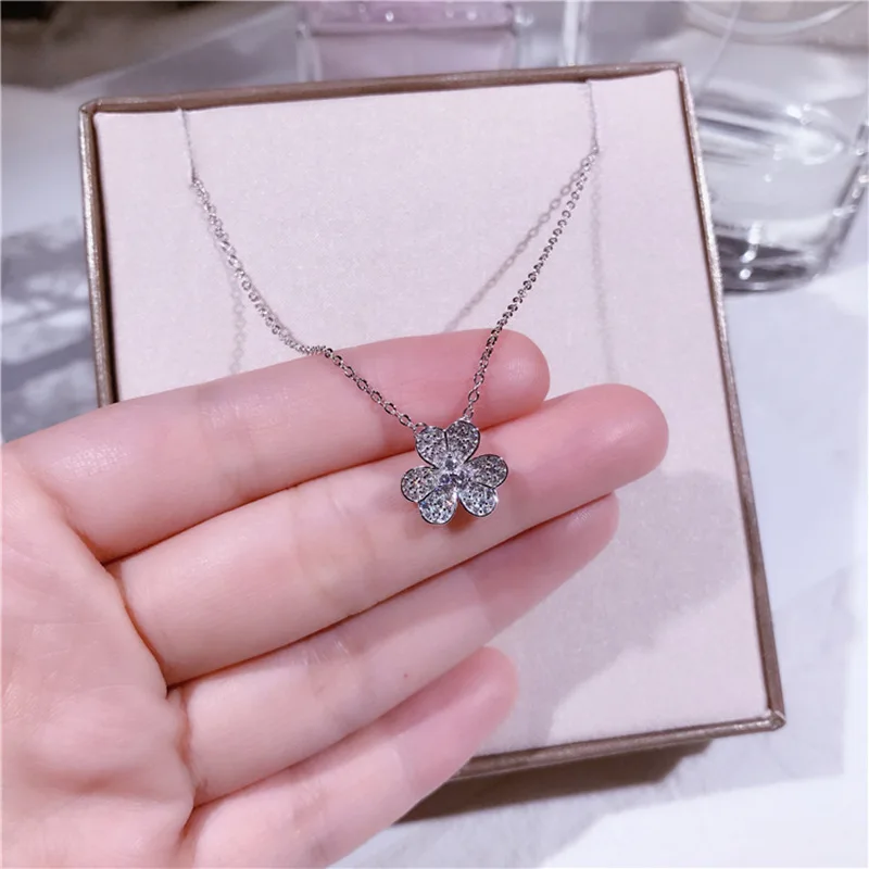 

Luxury Designer Real 925 Sterling Silver High Quality Women Choker Necklace Fresh Trendy Leaf Shaped Pendant