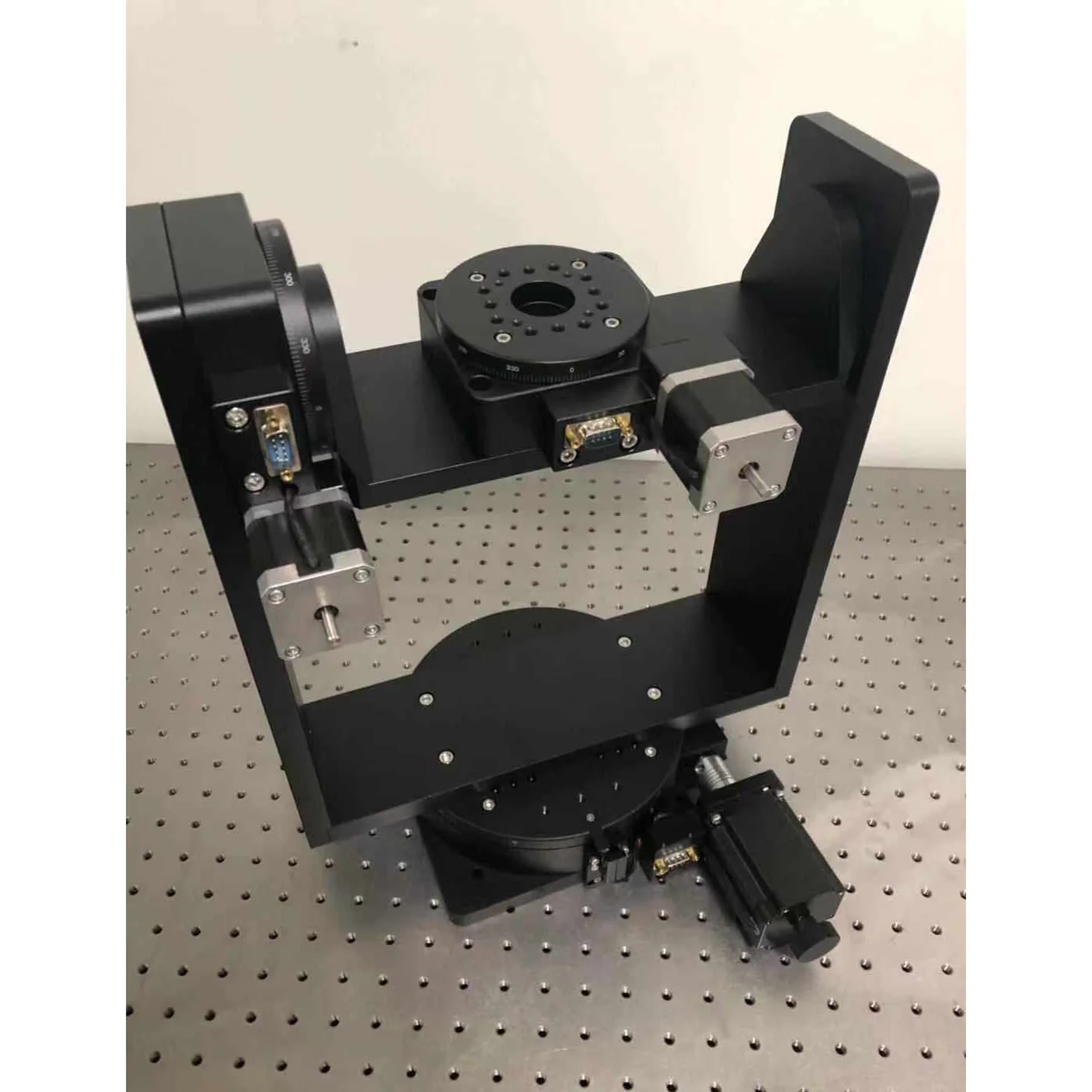 Motorized XYZ Rotary Stage, 10kg Loading