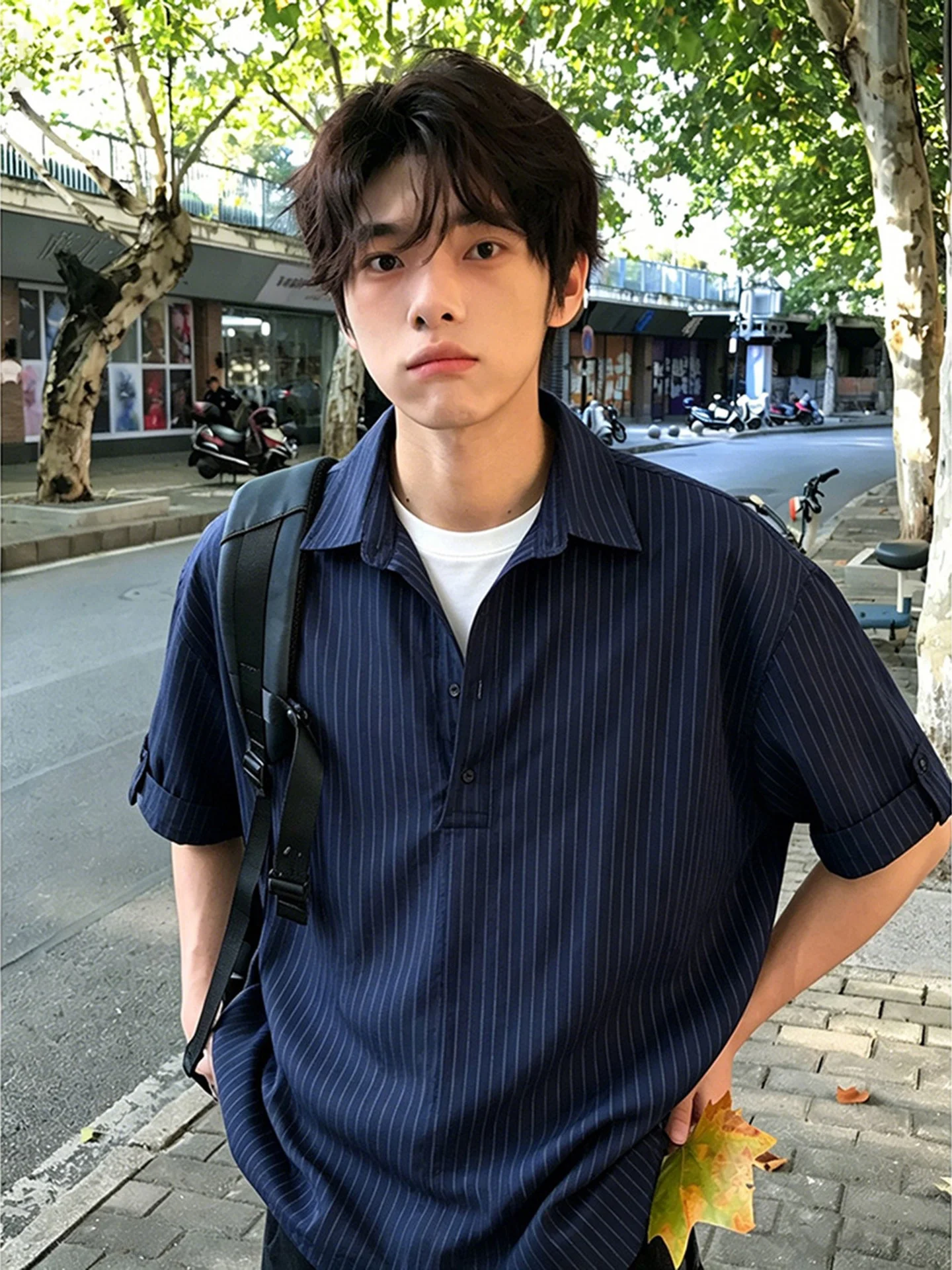 

Blue Striped Ice Silk Short Sleeve Shirt Men's Summer Casual Fashion Loose Fit Breathable Comfortable Couple's Top