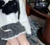 

Милые и элегантные вязаные свитера с открытыми плечами в стиле Harajuku, с длинными рукавами, осенне-зимние, с мультяшным принтом