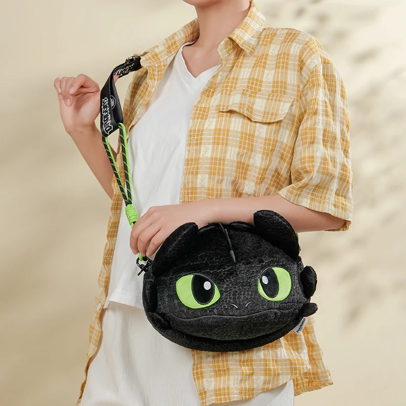 Oficjalna torba na ramię Universal Studios Toothless Plush Sling Bag - Night Fury Dragon Crossbody Shoulder Purse