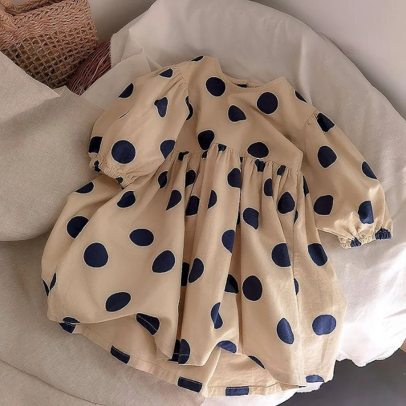 Koreański śliczne Polka Dot długi rękaw dziewczyny księżniczka sukienki wokół szyi moda Casual przycisk słodkie Vestidos dla dzieci kostium dla