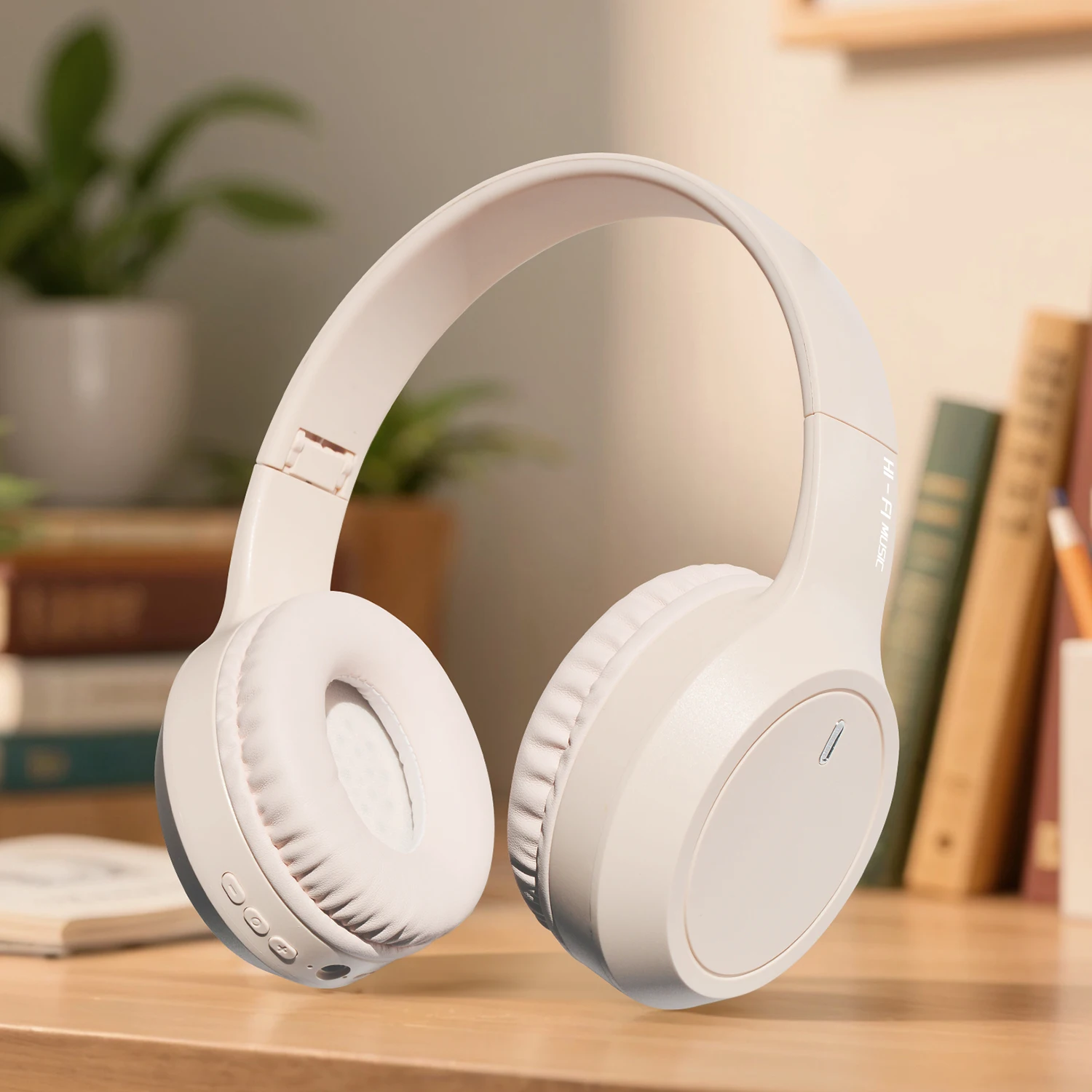 ชุดหูฟังไร้สาย Shoumi สีไล่ระดับสีหูฟังบลูทูธสเตอริโอหูฟังกีฬาพร้อมไมโครโฟนไฮไฟเบสป้องกันเสียงรบกวนเกมหมวกกันน็อคหญิง