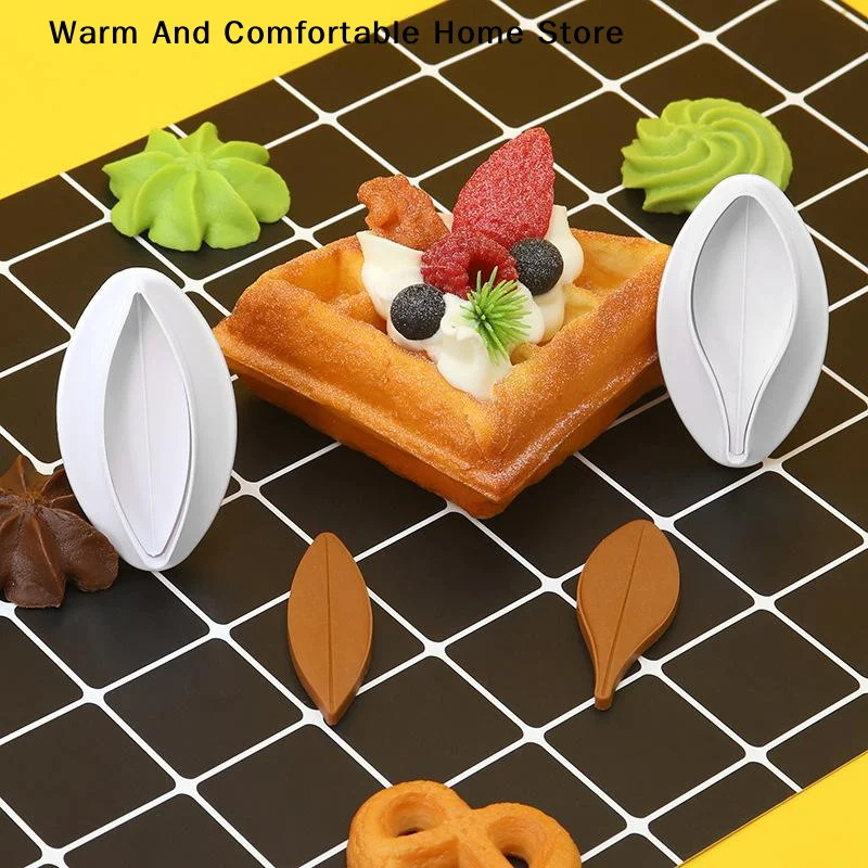【SE】2Pcs/set Creative Lily Flower Biscuit Mold Flower Plastic Household Kitchen DIY Festival Party Dessert Cake Decoration Props