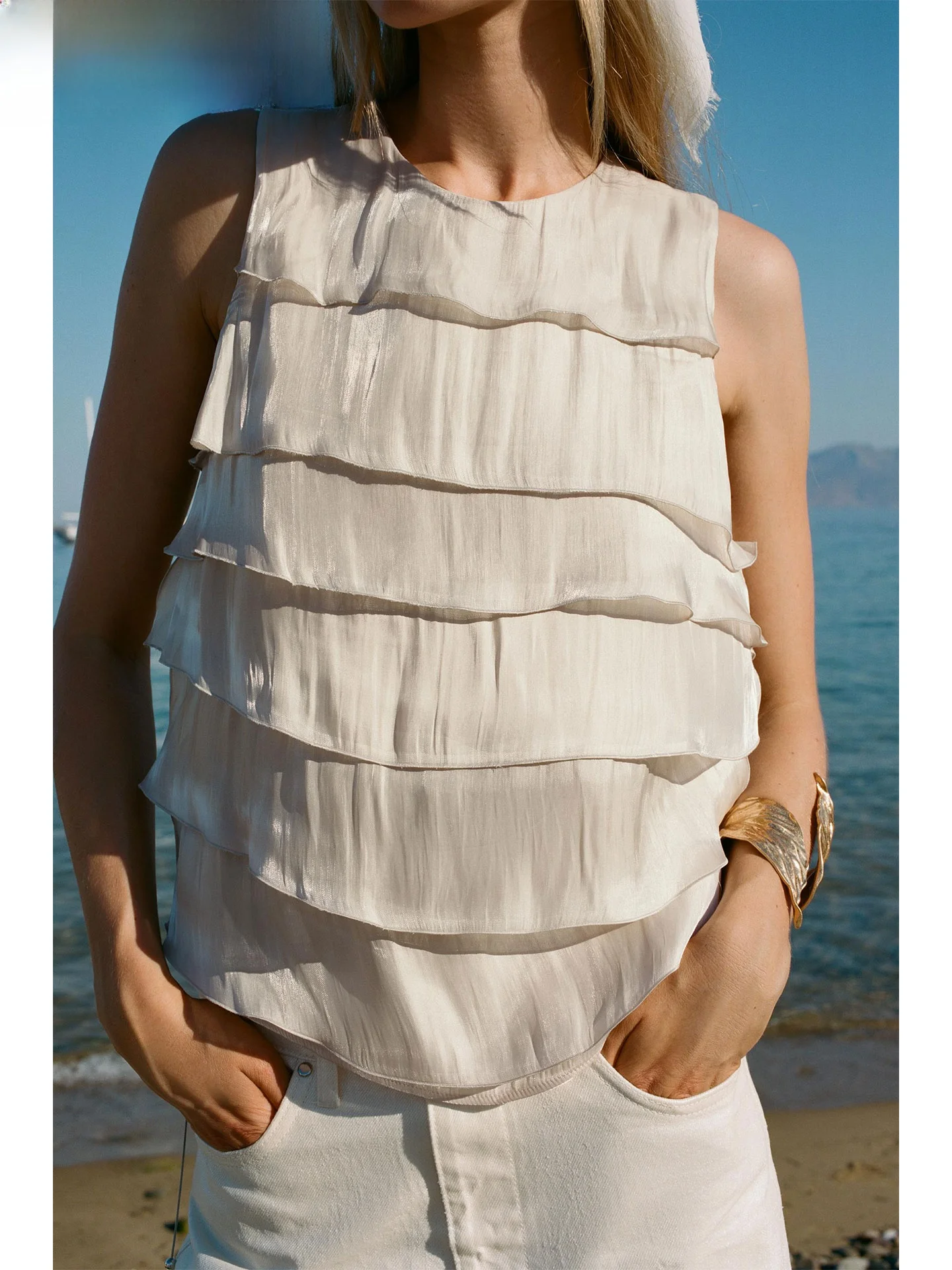 

ZAPRHA Лето 2025 г., круглый Ne Svel irt, яркий эффект, многослойное украшение, женский свободный крой, универсальный тонкий крой...