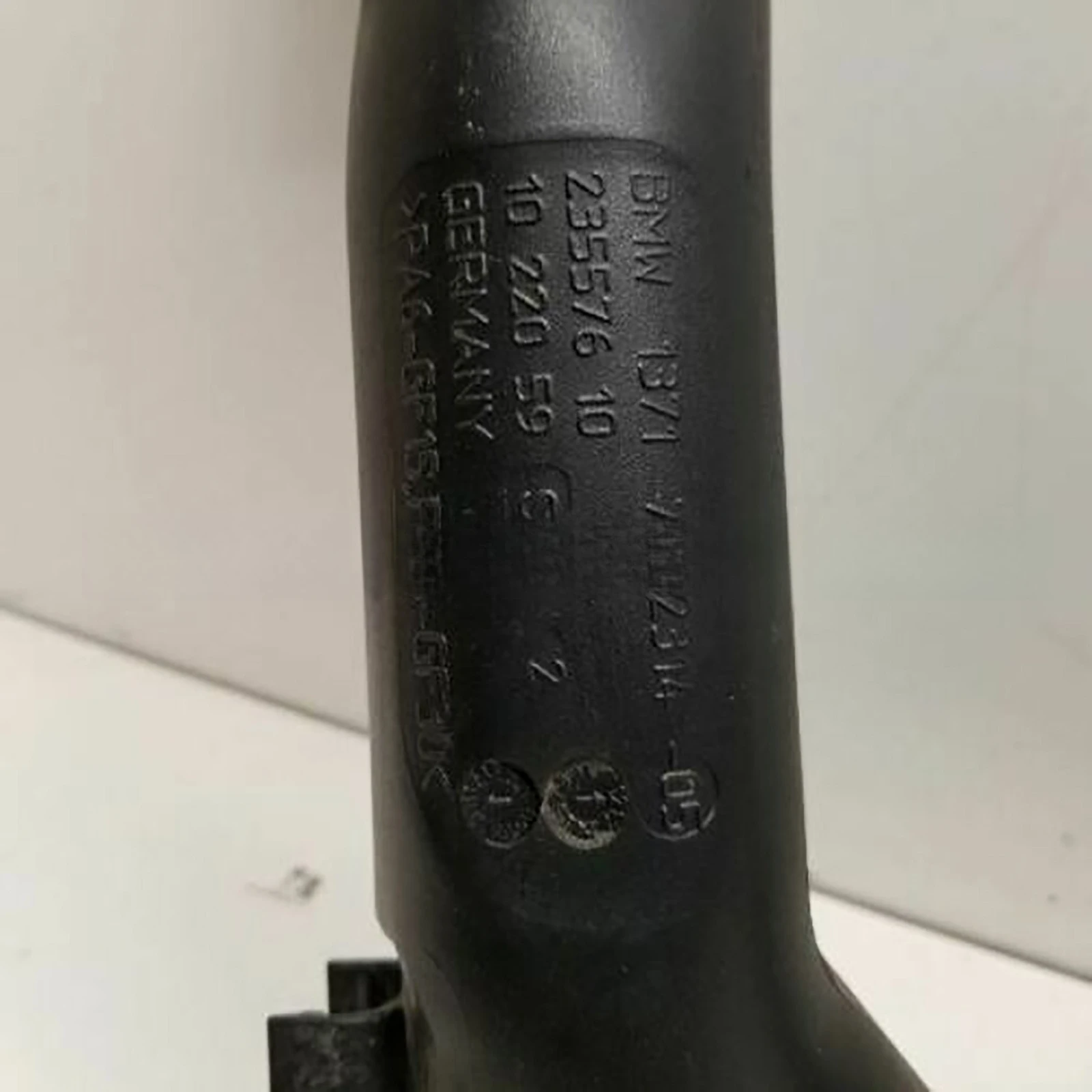 Manguera de aire para intercooler en piezas automotrices 13718603095