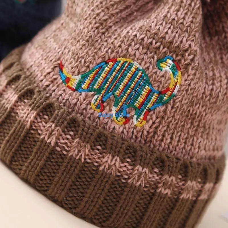 63HE CROCHET KENITTER BABY BONNET مطرزة قبعة ديناصور قبعة شتاء دافئ للطفل طفل طفل فتى 2-5 سنوات