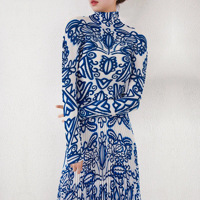 Женская повседневная одежда 2025 года, хит продаж, плиссированный эластичный топ с длинными рукавами и принтом, длинная юбка, комплект из двух предметов, комплект плиссированной юбки