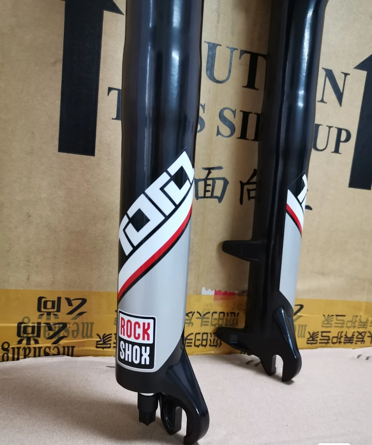 RockShox TORA SL Tk 26er 100mm Viagem Mountain Bike Controle