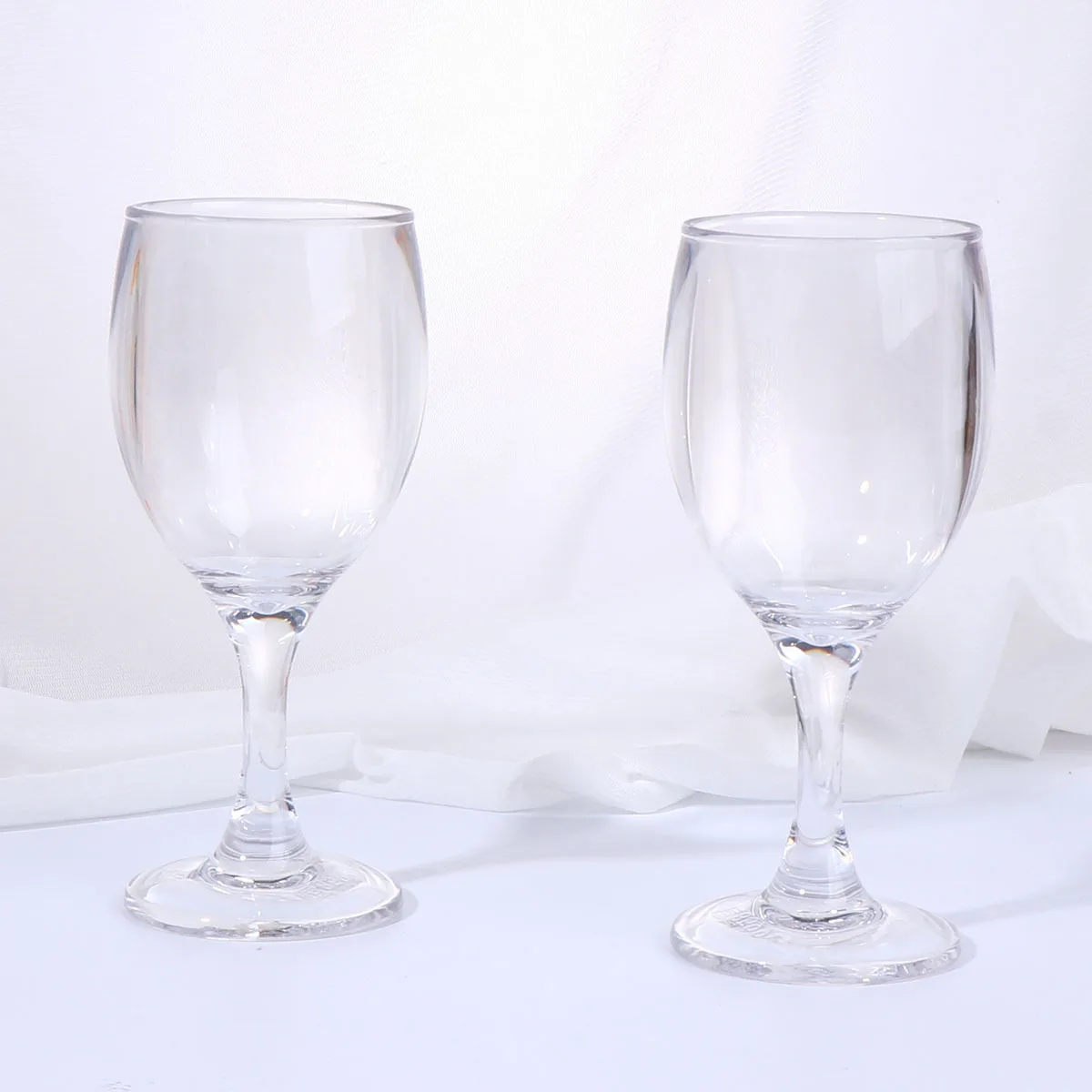 

2Pcs Beer Glasses Modern Style Premium Acrylic Goblets for Party Banquet Home Bar Hotel Use Cocktail Container Martini Glass