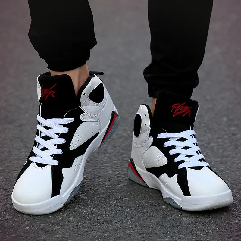 خريف نمط جديد أحذية رياضية رجالية زيادة تشغيل كرة السلة زوجين العصرية النسخة الكورية أحذية رياضية مريحة توسيد