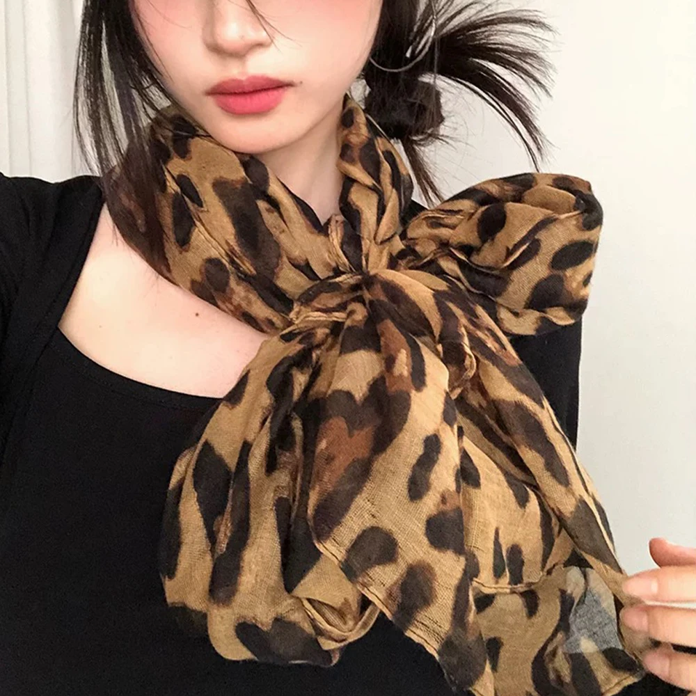 2024 New Winter Scarf Leopard Print Scarf Retro Thickened Warm Cashmere Scarves Luxury Scarves Fashion Shawl Women Men Shawls