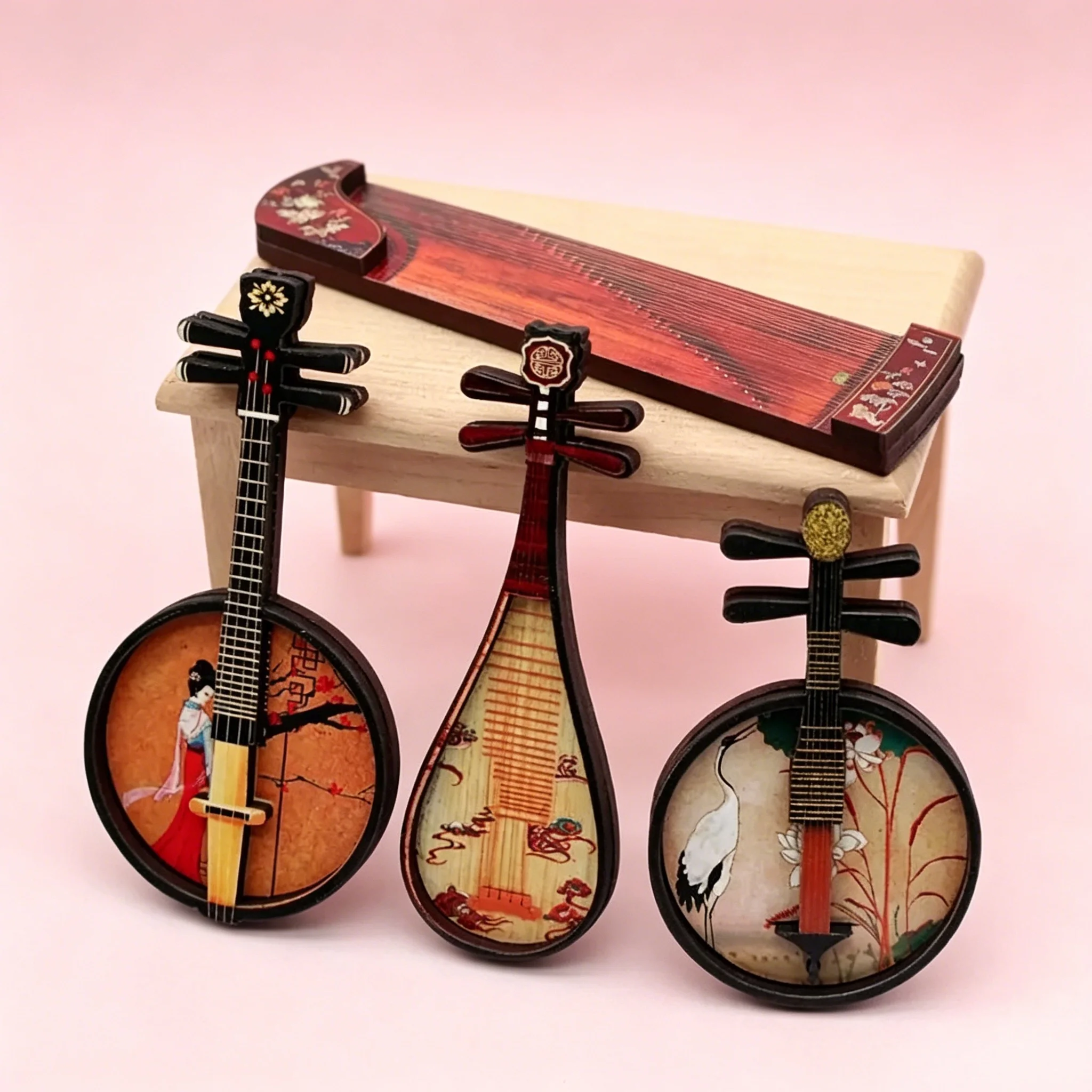 1/12 Scale Mini Chinese Classical Instrument Model, Courtesan Pattern Wooden Dollhouse Scene Accessory New Arrival