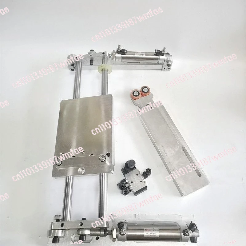 Edge banding machine narrow plate feeder narrow plate artifact small plate feeder edge bander pusher