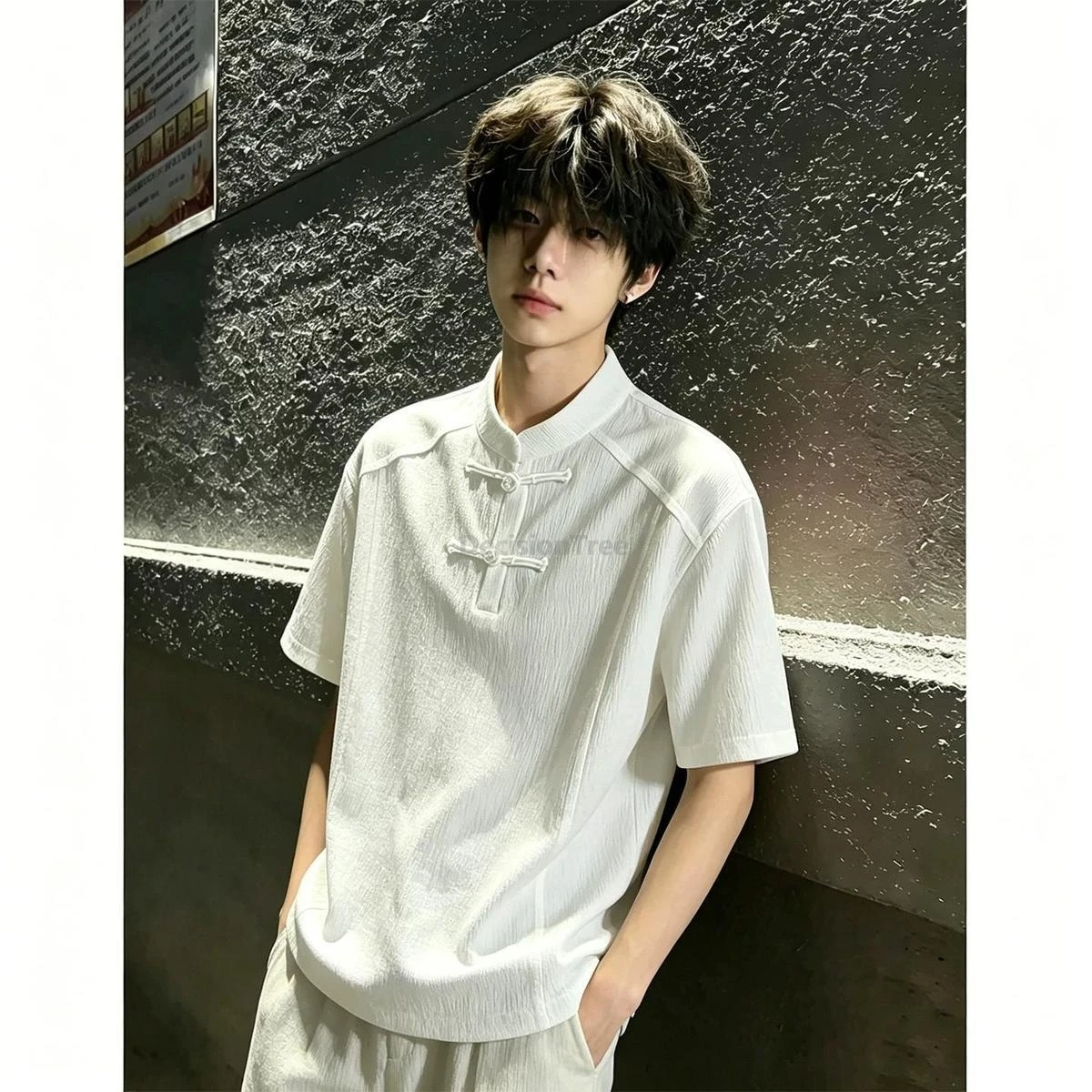 夏の新作中華風ヘンリーカラー軽量通気性メンズ半袖tシャツファッションデイリーシャツ