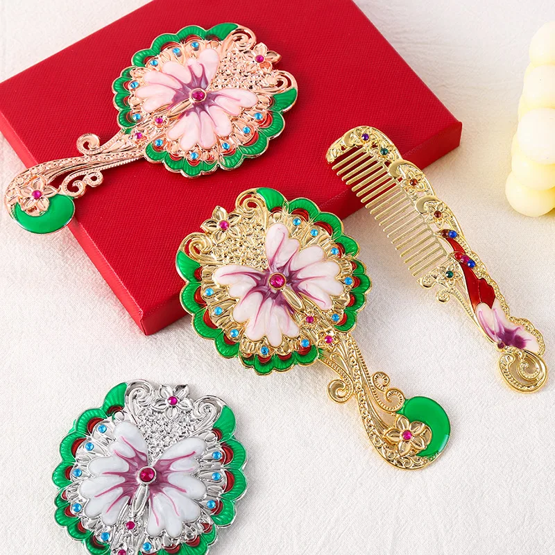 Creative Retro Butterfly Wings Small Mirror Handle Metal Makeup Mirror Portable Mirror Comb Set Holiday Gifts