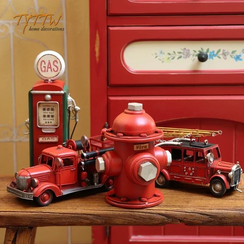 Industrial Metal Figurine Decor: Iron Fire Extinguisher & Hydrant Model, Retro Desk Ornament for Shops and Studios